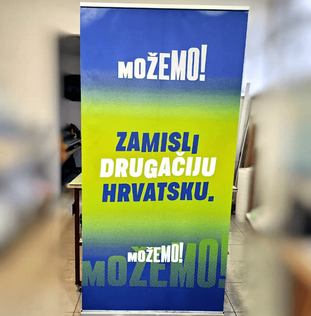 Roll-up banner